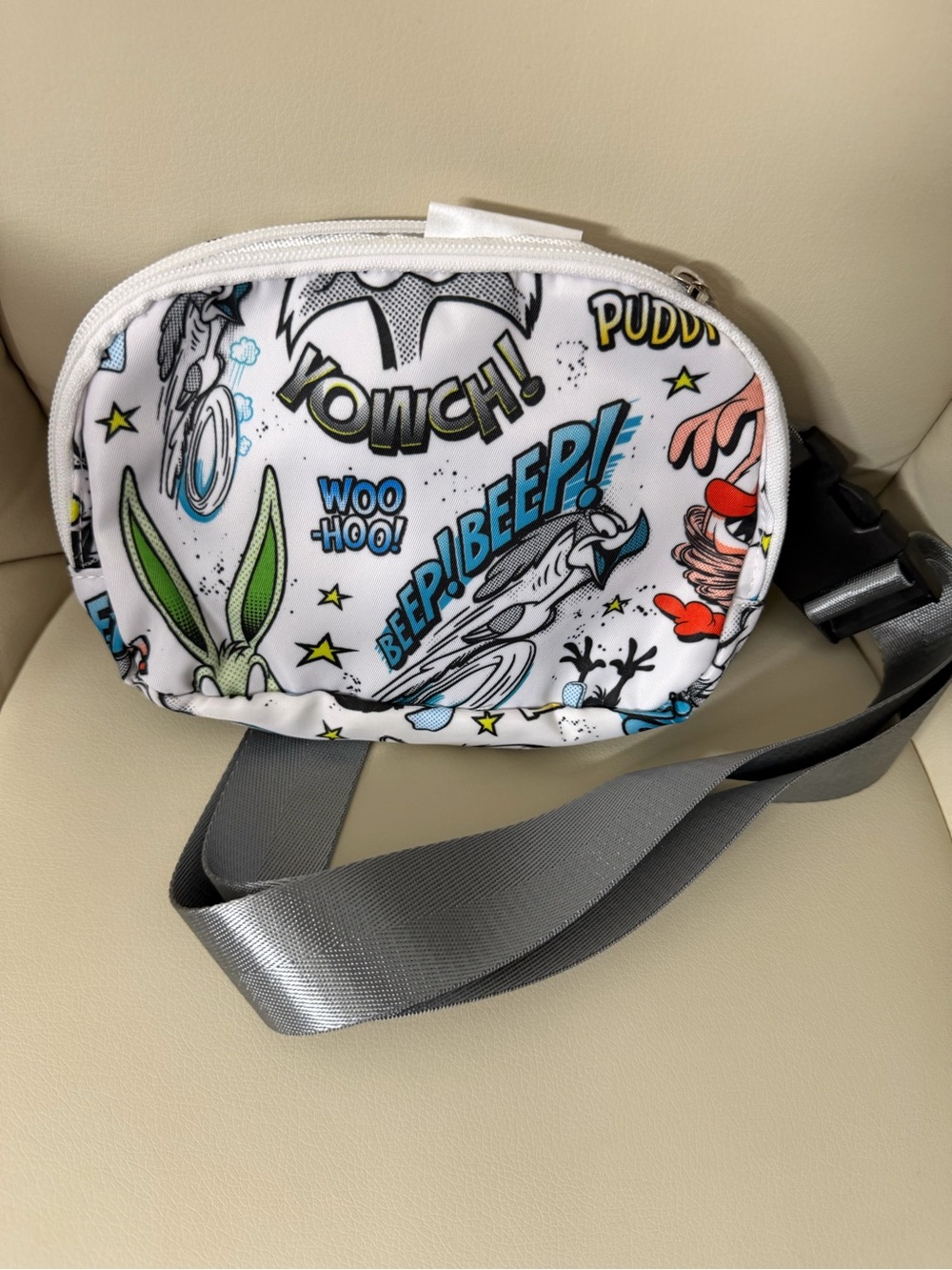 NWOT EXCLUSIVE LOONEY TUNES